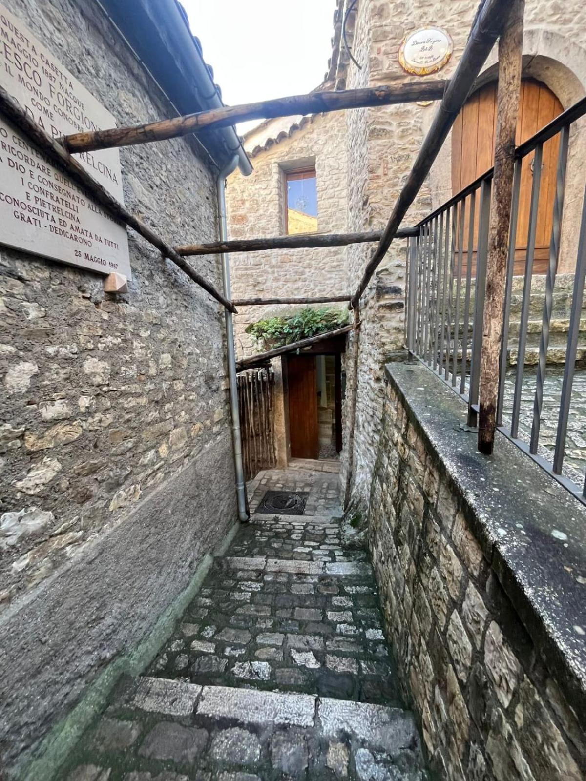 Dimora Forgione B&B - Pietrelcina Exterior foto